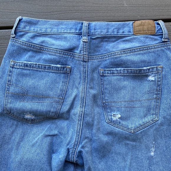 American Eagle Outfitters Mom Jean Light Wash Distressed Jeans size 6 Regular - Picture 10 of 10